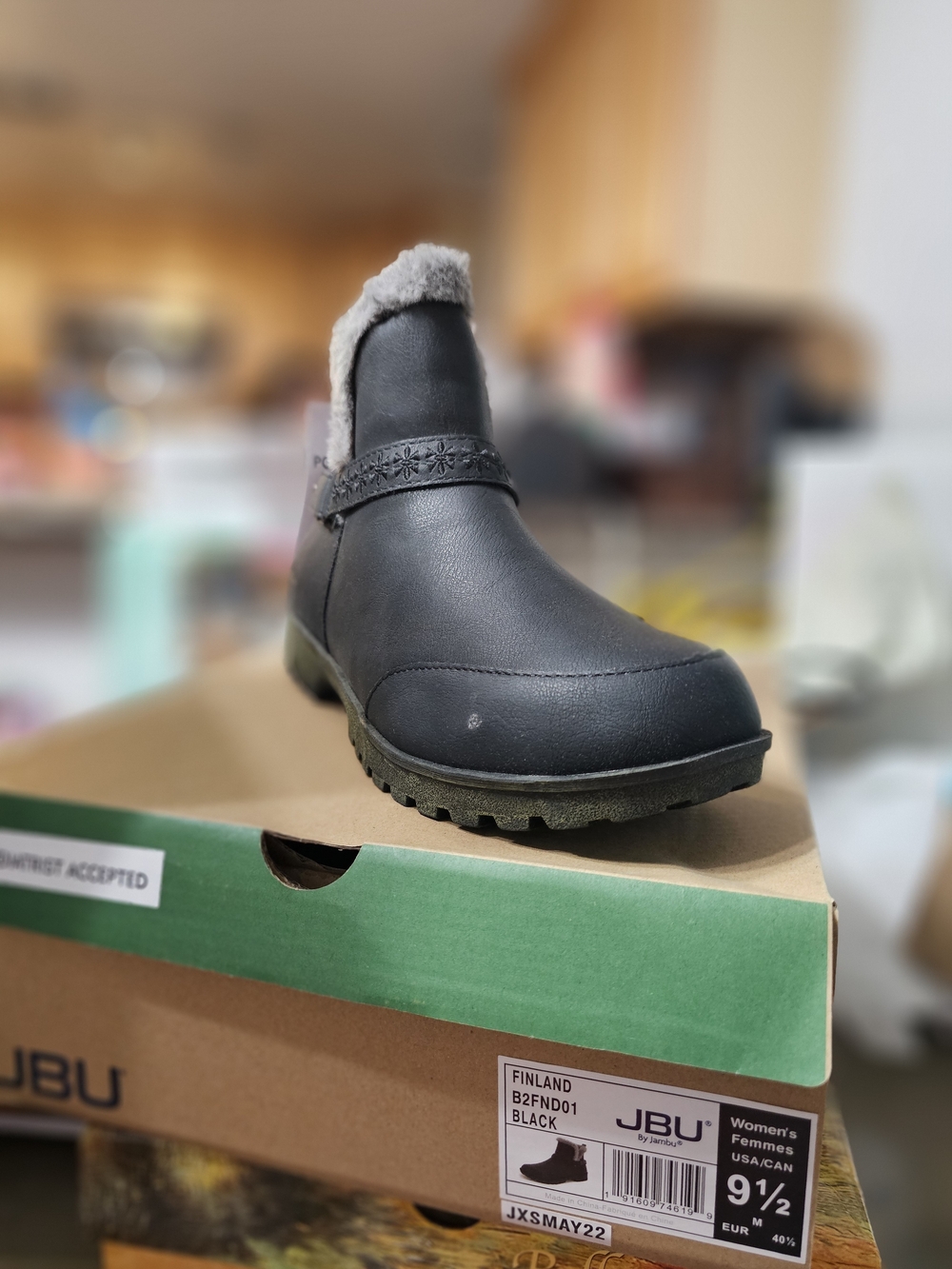 JBU Finland Women's Black Faux-Fur Lined Ankle Boot